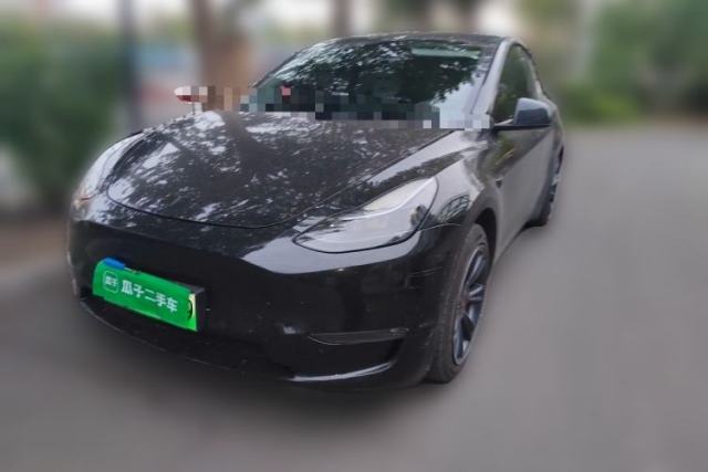 Used Tesla Model Y 2023 Long-Range All-Wheel-Drive Version