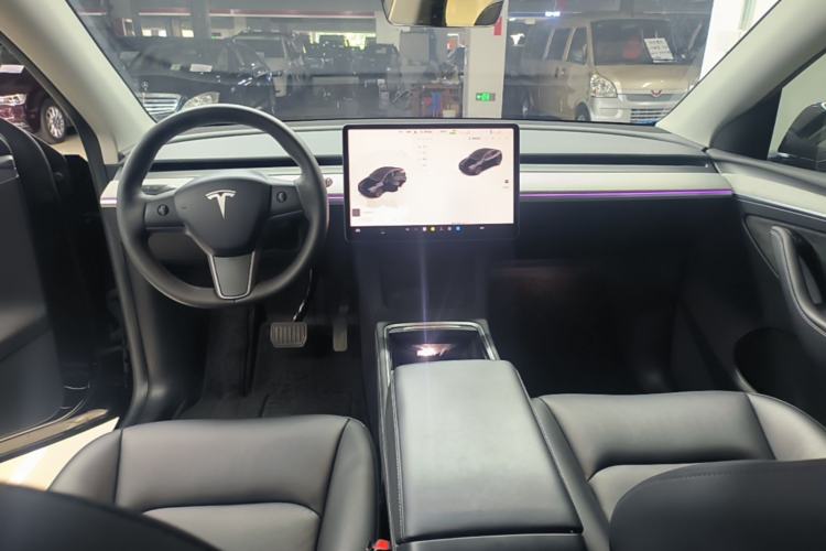 Used Tesla Model Y 2023 Rear-Wheel-Drive Version Center Console