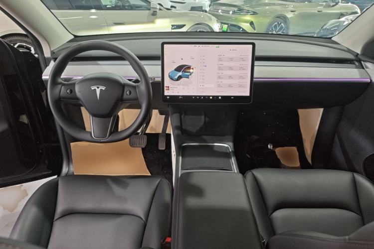 Used Tesla Model Y 2023 Rear-Wheel-Drive Version Center Console