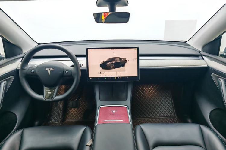 Used Tesla Model Y 2023 Rear-Wheel-Drive Version Center Console