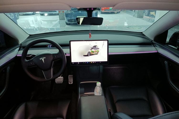 Used Tesla Model Y 2023 Rear-Wheel-Drive Version Center Console
