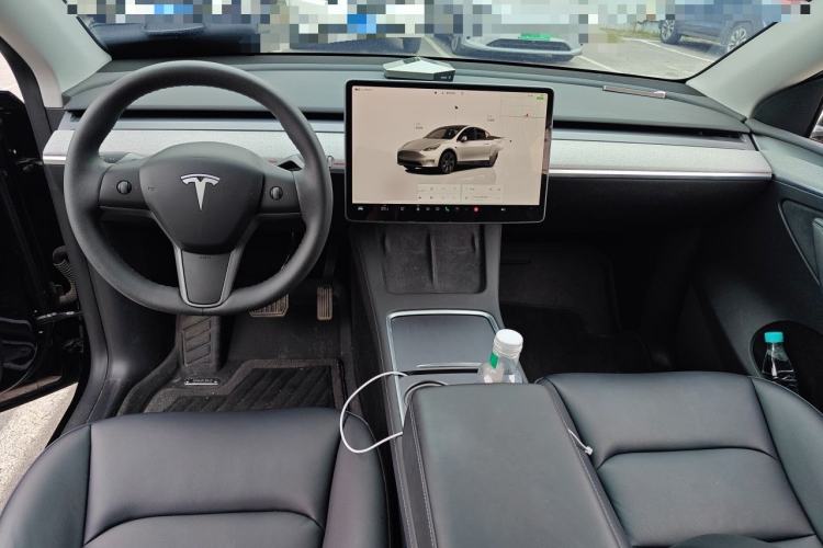 Used Tesla Model Y 2023 Rear-Wheel-Drive Version Center Console