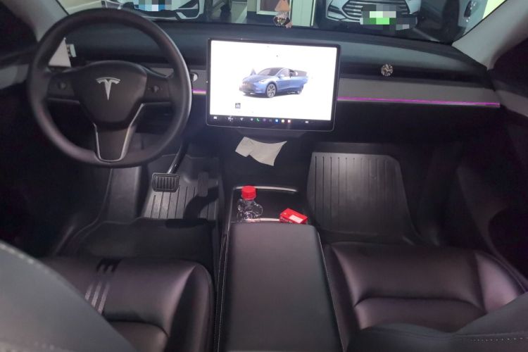 Used Tesla Model Y 2023 Rear-Wheel-Drive Version Center Console