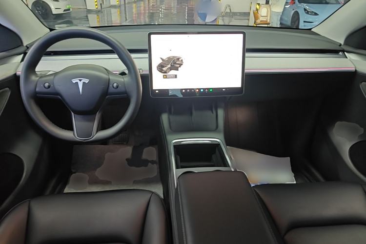 Used Tesla Model Y 2023 Rear-Wheel-Drive Version Center Console