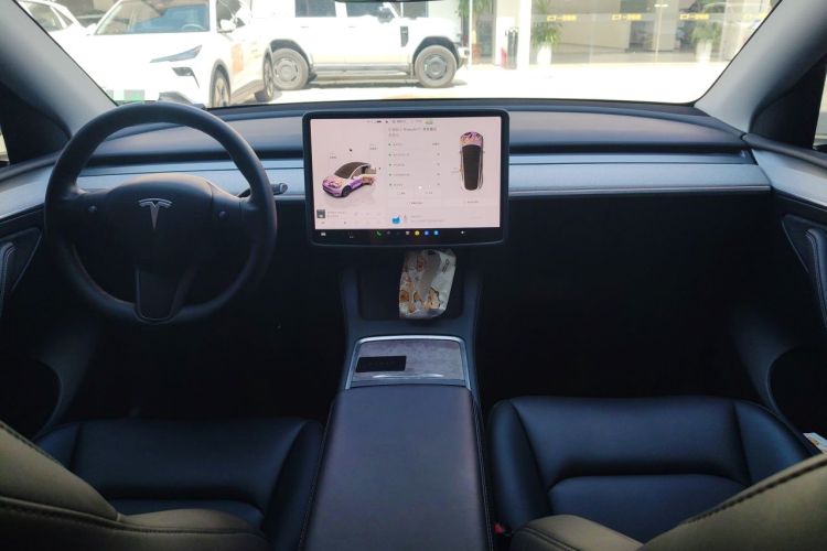 Used Tesla Model Y 2023 Rear-Wheel-Drive Version Center Console