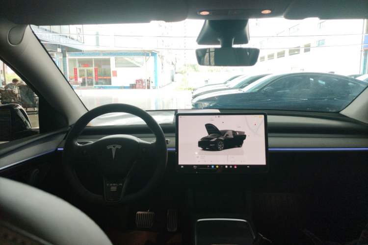 Used Tesla Model Y 2023 Rear-Wheel-Drive Version Center Console