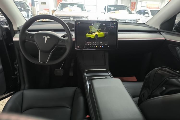 Used Tesla Model Y 2023 Rear-Wheel-Drive Version Center Console