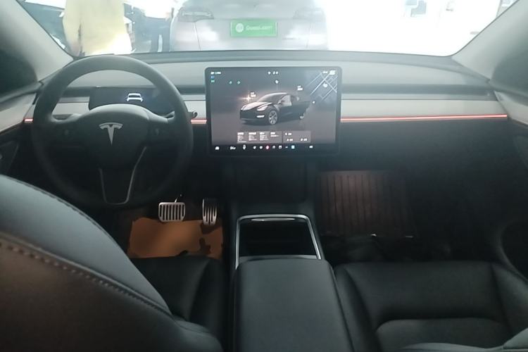Used Tesla Model Y 2023 Rear-Wheel-Drive Version Center Console