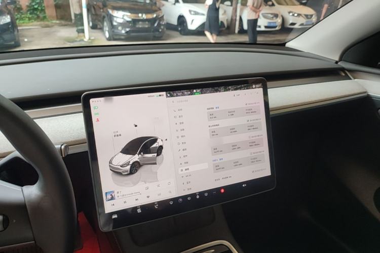 Used Tesla Model Y 2023 Rear-Wheel-Drive Version Center Console