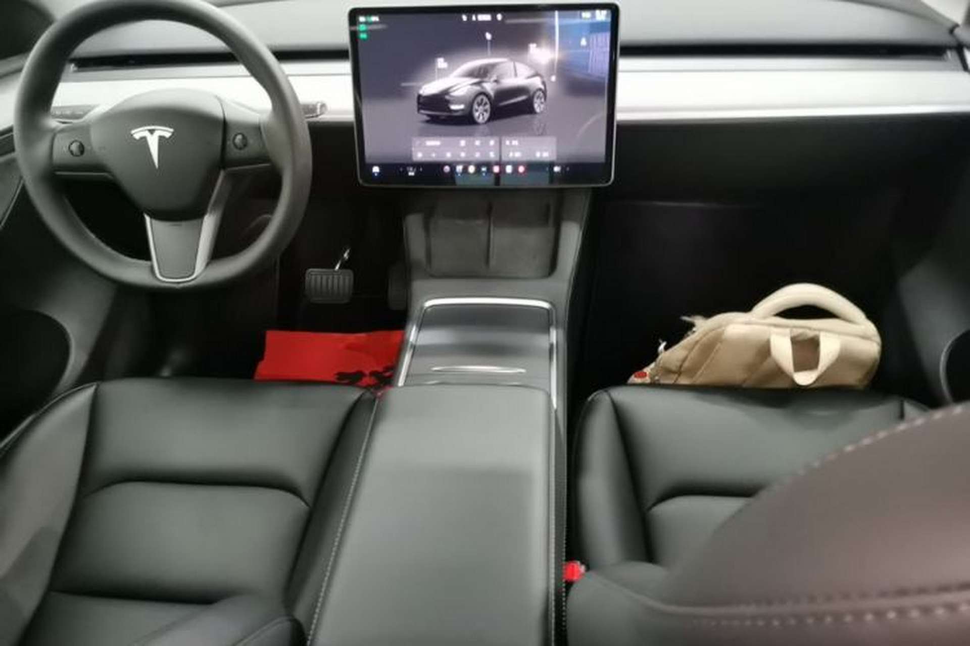 Used Tesla Model Y 2023 Rear-Wheel-Drive Version Center Console