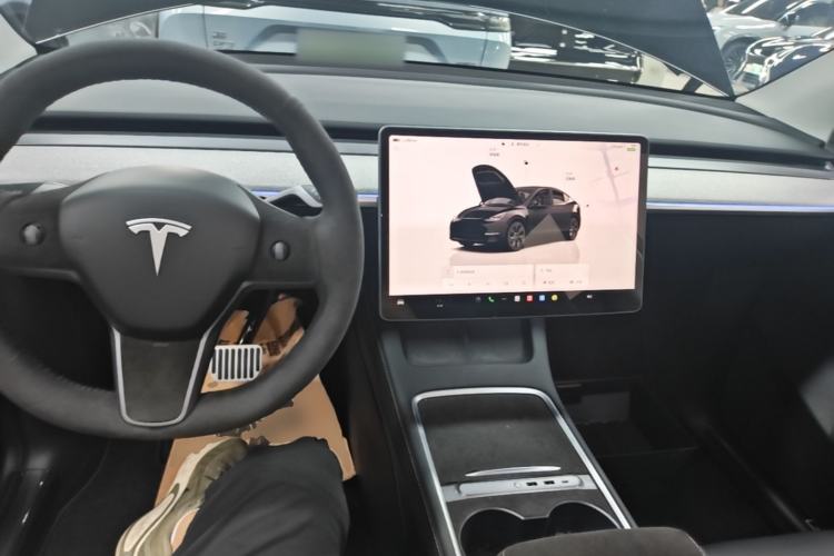 Used Tesla Model Y 2023 Rear-Wheel-Drive Version Center Console
