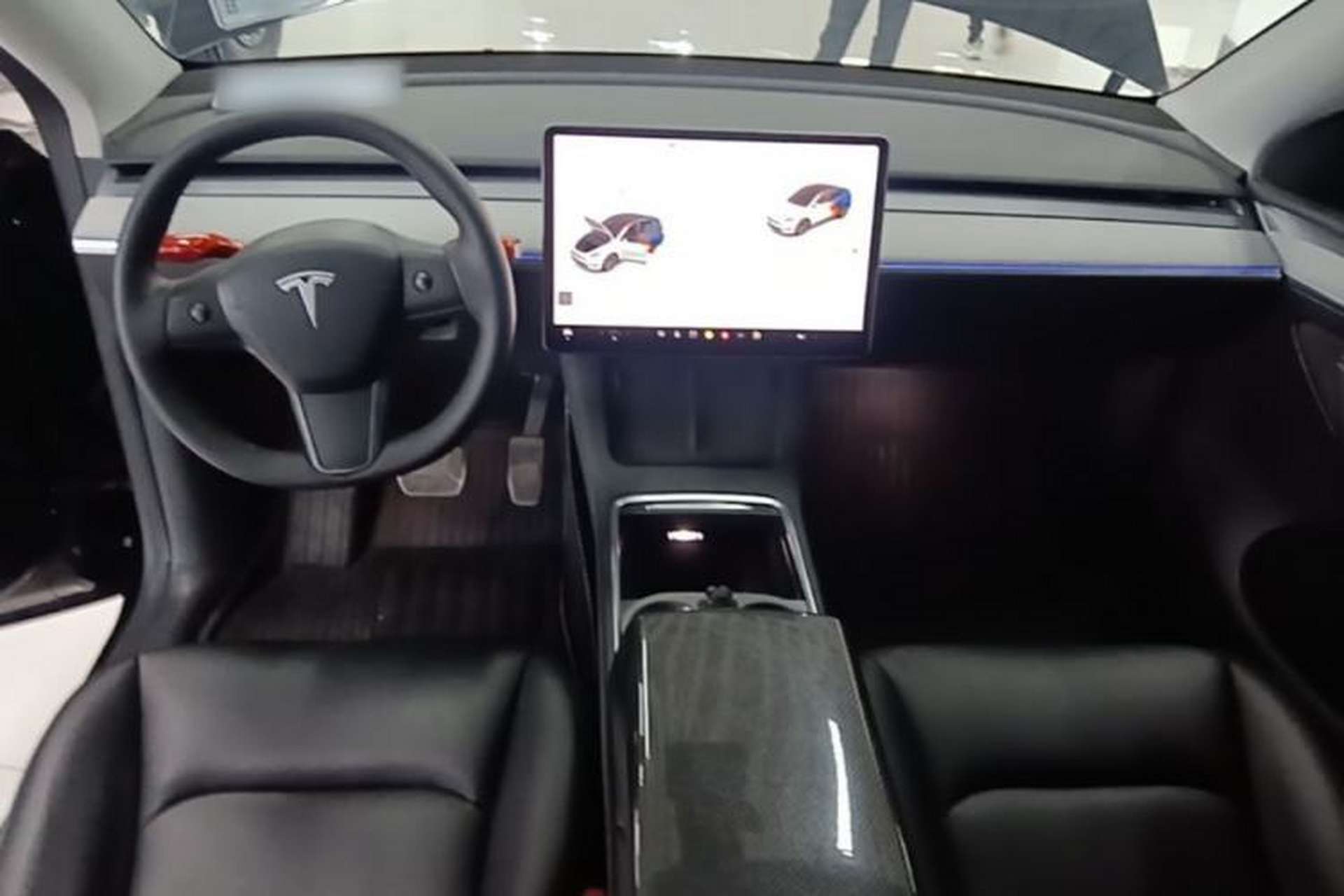 Used Tesla Model Y 2023 Long-Range All-Wheel-Drive Version Center Console