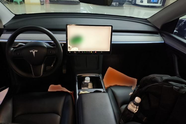 Used Tesla Model Y 2023 Rear-Wheel-Drive Version Center Console