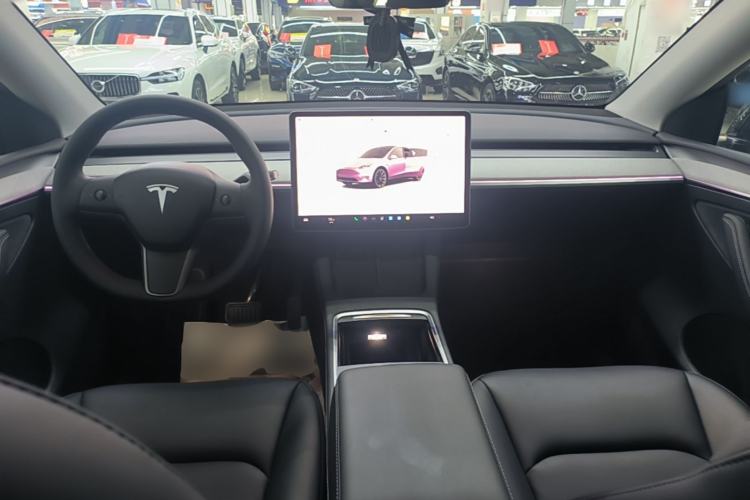 Used Tesla Model Y 2023 Rear-Wheel-Drive Version Center Console