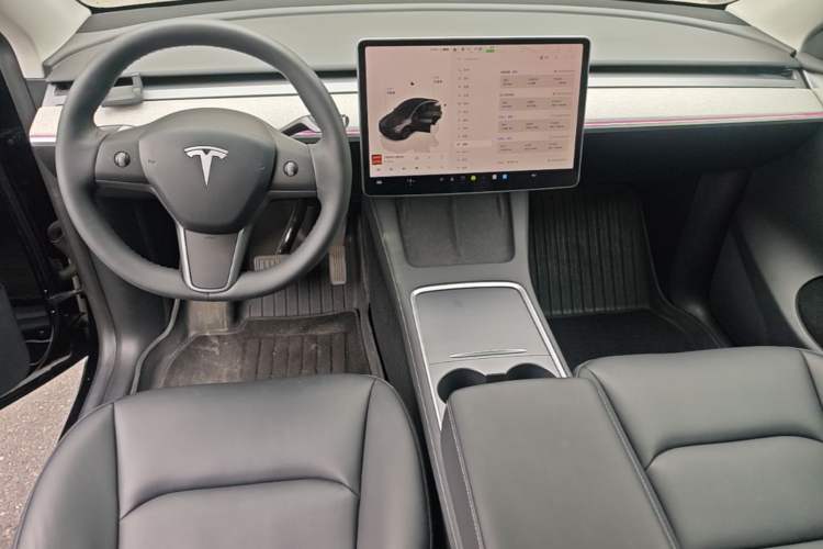 Used Tesla Model Y 2023 Rear-Wheel-Drive Version Center Console