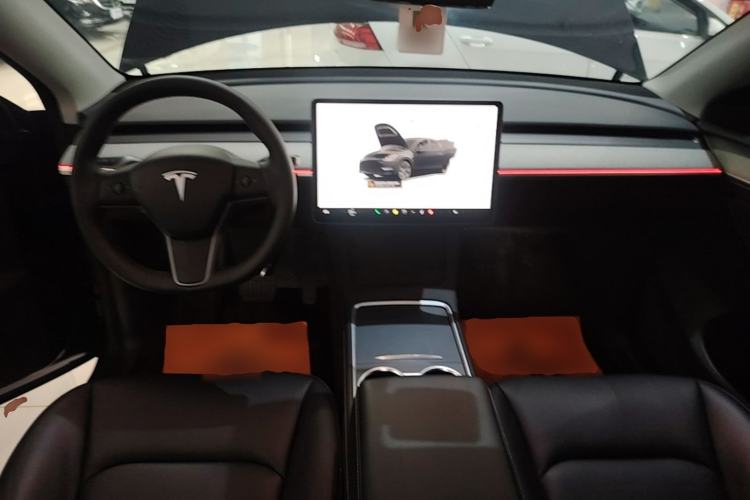 Used Tesla Model Y 2023 Rear-Wheel-Drive Version Center Console