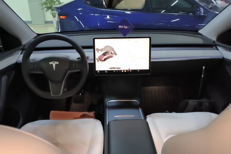 Used Tesla Model Y 2023 Rear-Wheel-Drive Version Center Console