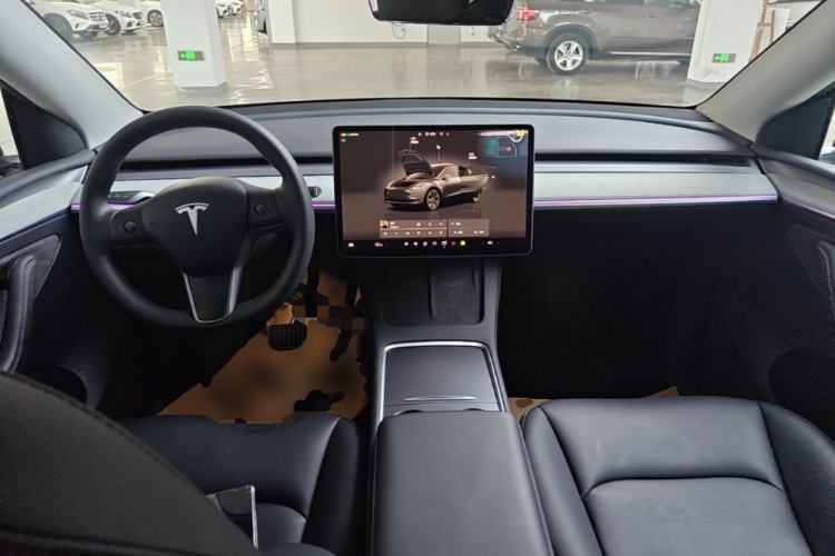Used Tesla Model Y 2023 Rear-Wheel-Drive Version Center Console