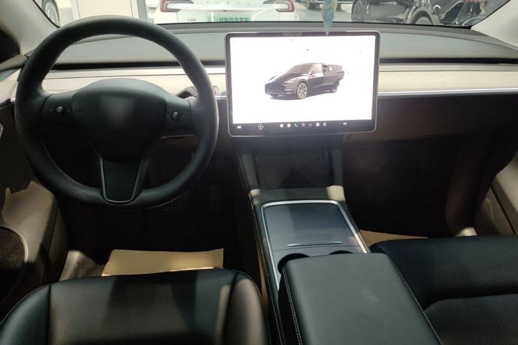 Used Tesla Model Y 2023 Rear-Wheel-Drive Version Center Console