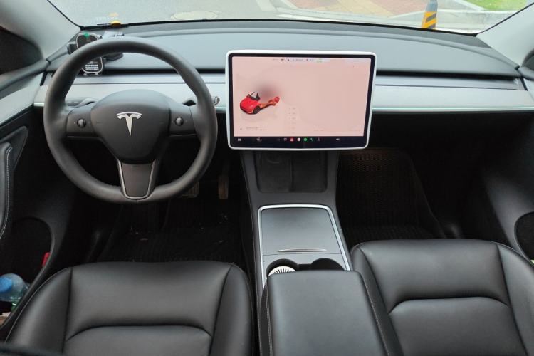 Used Tesla Model Y 2023 Rear-Wheel-Drive Version Center Console