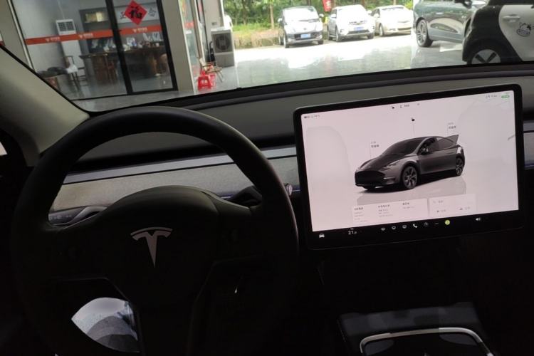 Used Tesla Model Y 2023 Rear-Wheel-Drive Version Center Console