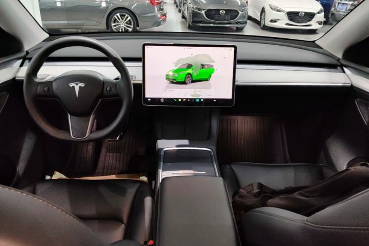 Used Tesla Model Y 2023 Rear-Wheel-Drive Version Center Console