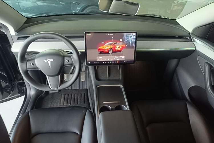 Used Tesla Model Y 2023 Rear-Wheel-Drive Version Center Console