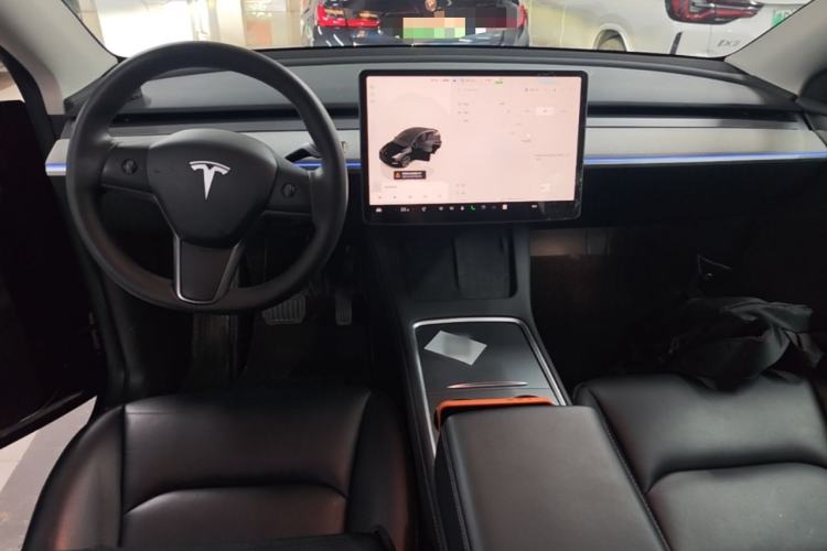 Used Tesla Model Y 2023 Rear-Wheel-Drive Version Center Console