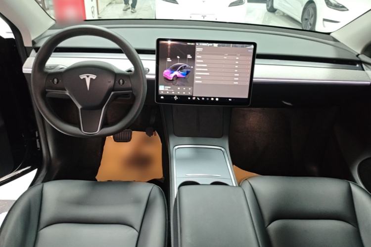 Used Tesla Model Y 2023 Rear-Wheel-Drive Version Center Console