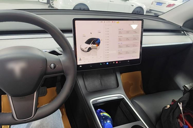 Used Tesla Model Y 2023 Rear-Wheel-Drive Version Center Console
