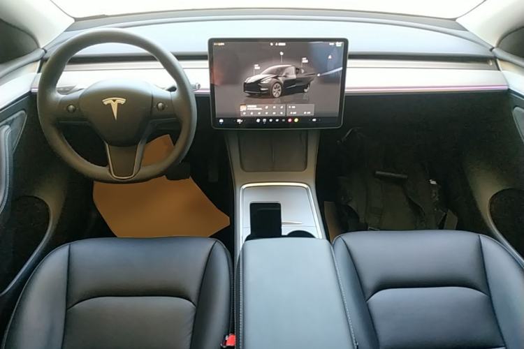 Used Tesla Model Y 2023 Rear-Wheel-Drive Version Center Console