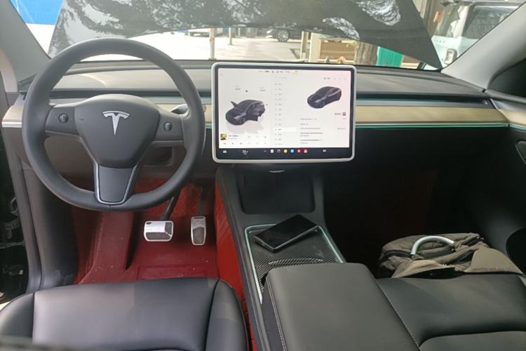 Used Tesla Model Y 2023 Rear-Wheel-Drive Version Center Console