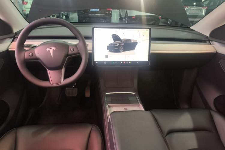 Used Tesla Model Y 2023 Rear-Wheel-Drive Version Center Console