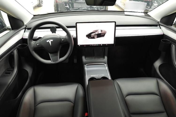 Used Tesla Model Y 2023 Rear-Wheel-Drive Version Center Console