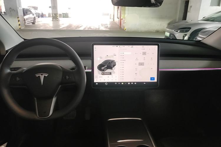 Used Tesla Model Y 2023 Rear-Wheel-Drive Version Center Console
