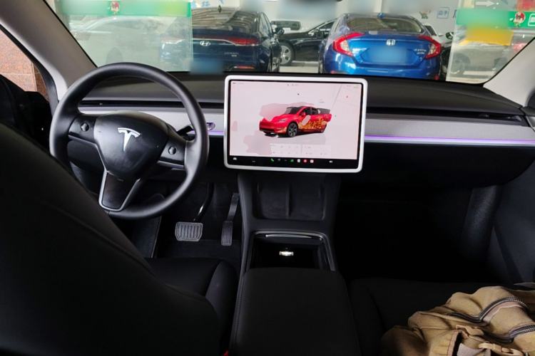 Used Tesla Model Y 2023 Rear-Wheel-Drive Version Center Console
