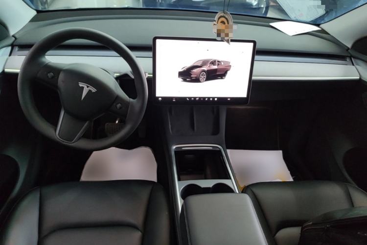 Used Tesla Model Y 2023 Rear-Wheel-Drive Version Center Console