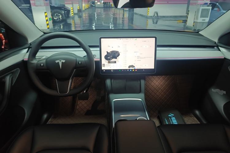 Used Tesla Model Y 2023 Rear-Wheel-Drive Version Center Console