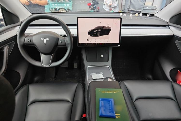 Used Tesla Model Y 2023 Rear-Wheel-Drive Version Center Console