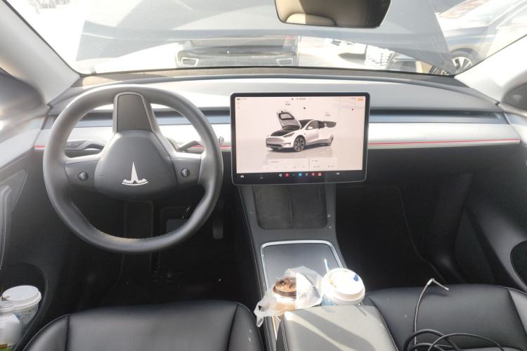Used Tesla Model Y 2023 Rear-Wheel-Drive Version Center Console