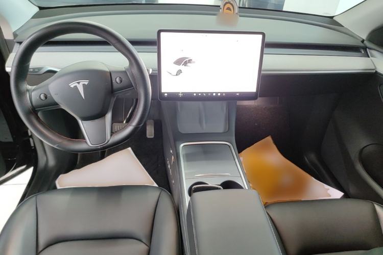 Used Tesla Model Y 2023 Rear-Wheel-Drive Version Center Console