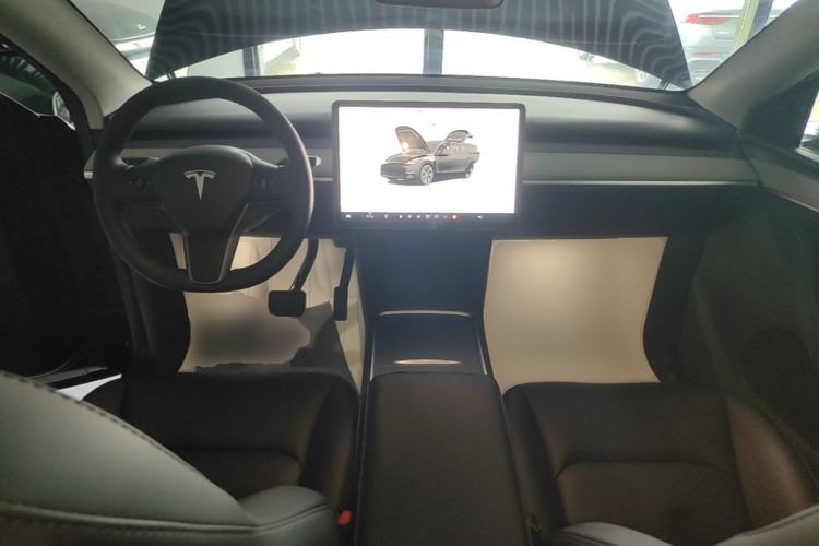 Used Tesla Model Y 2023 Rear-Wheel-Drive Version Center Console