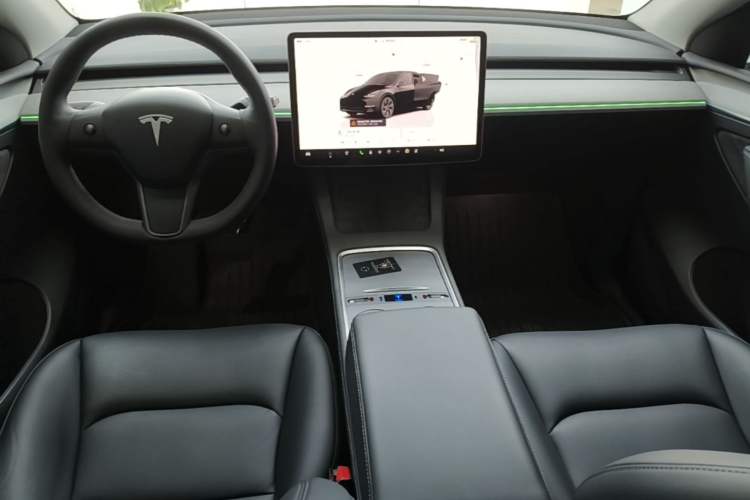 Used Tesla Model Y 2023 Rear-Wheel-Drive Version Center Console
