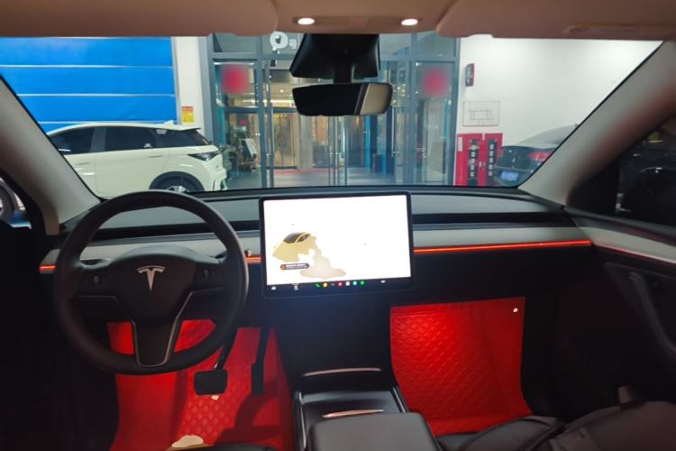 Used Tesla Model Y 2023 Rear-Wheel-Drive Version Center Console