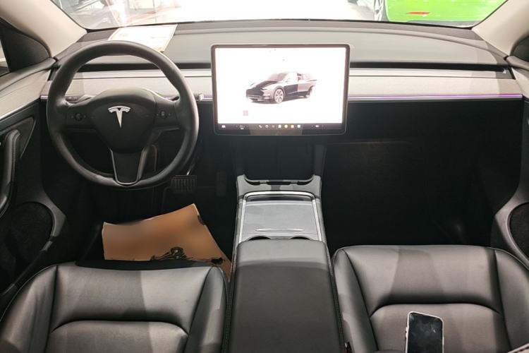 Used Tesla Model Y 2023 Rear-Wheel-Drive Version Center Console