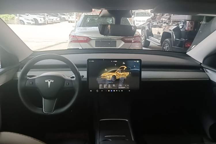 Used Tesla Model Y 2023 Rear-Wheel-Drive Version Center Console