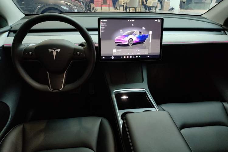 Used Tesla Model Y 2023 Rear-Wheel-Drive Version Center Console