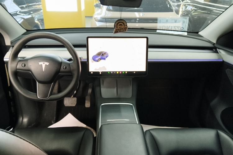 Used Tesla Model Y 2023 Rear-Wheel-Drive Version Center Console