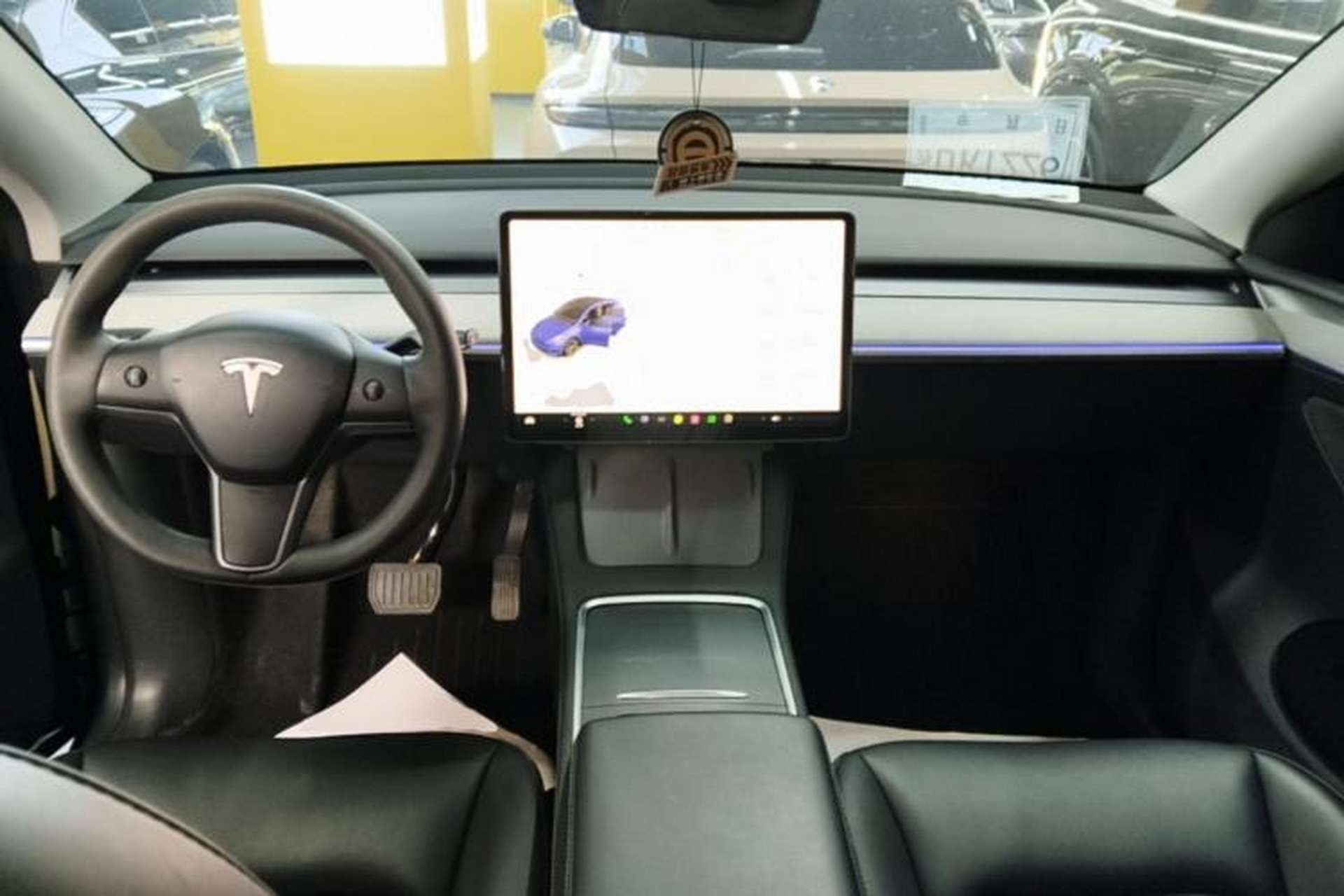 Used Tesla Model Y 2023 Rear-Wheel-Drive Version Center Console
