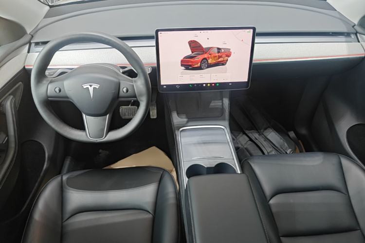 Used Tesla Model Y 2023 Rear-Wheel-Drive Version Center Console
